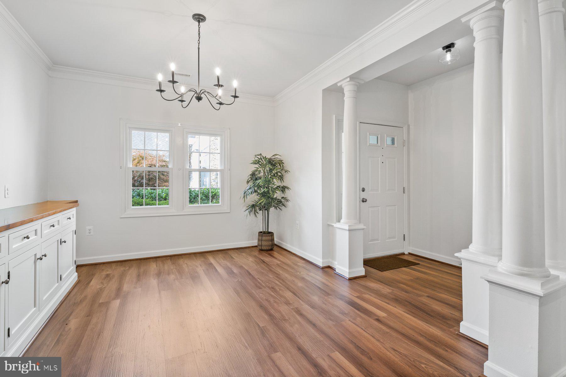 2484 BEAR DEN ROAD
