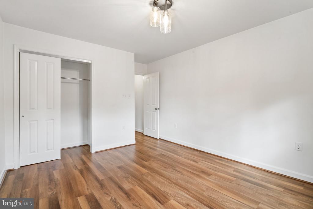 2484 BEAR DEN ROAD