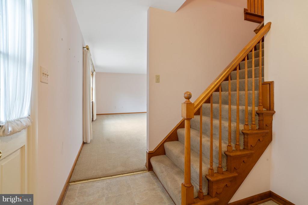 5811 MEADOW DRIVE