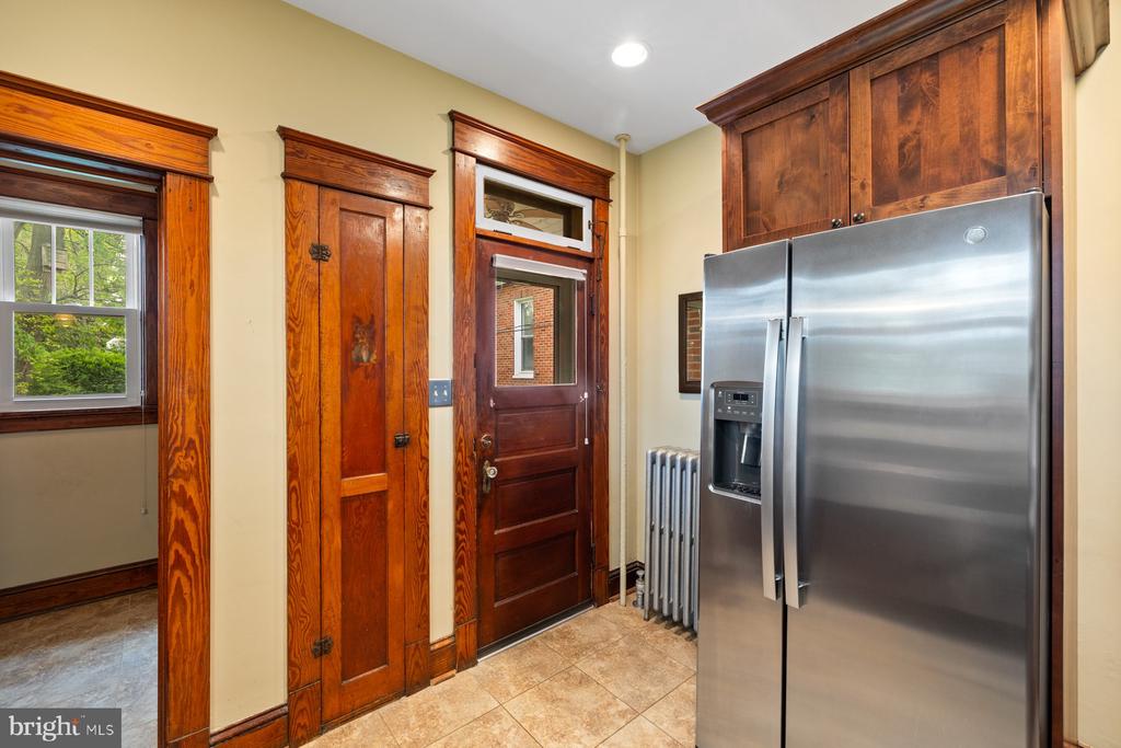 214 CARROLL PARKWAY