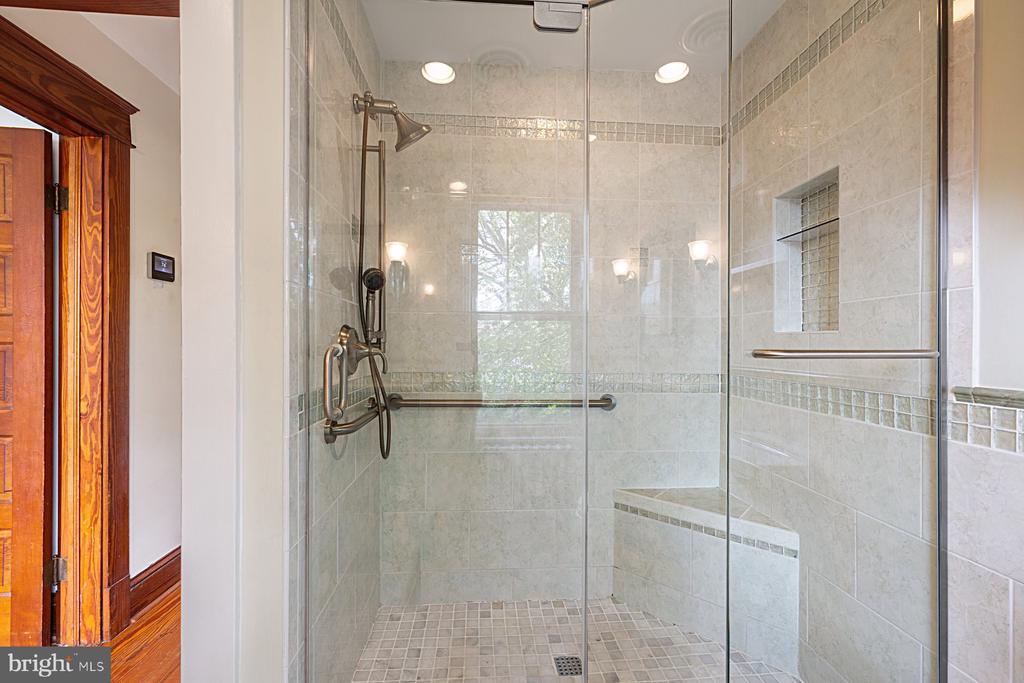 214 CARROLL PARKWAY