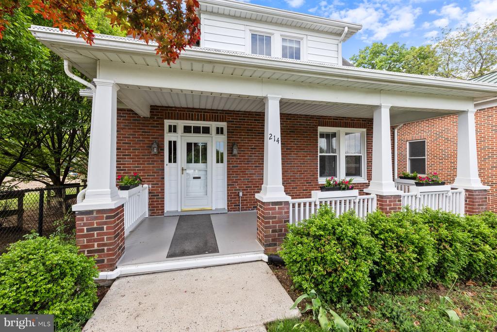 214 CARROLL PARKWAY
