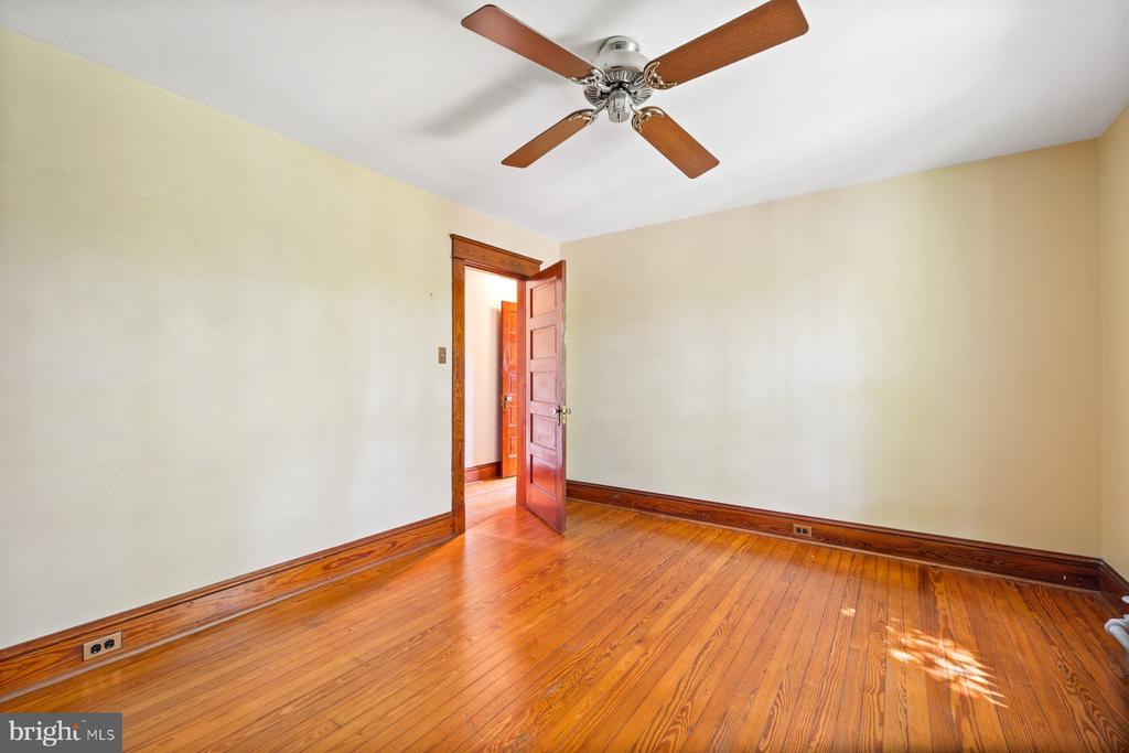 214 CARROLL PARKWAY