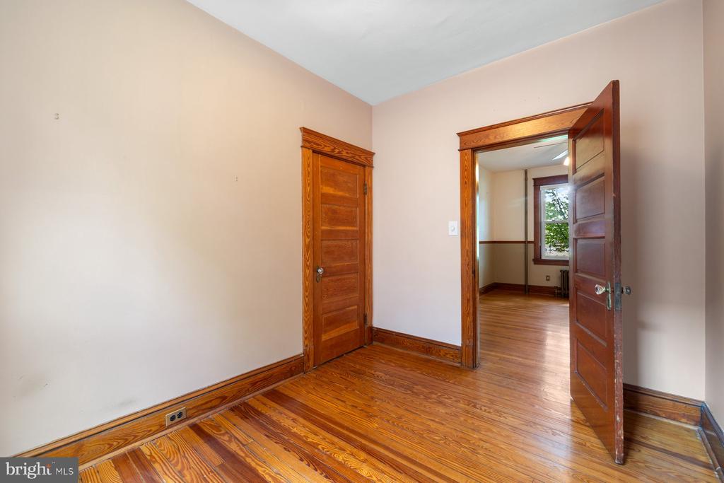 214 CARROLL PARKWAY