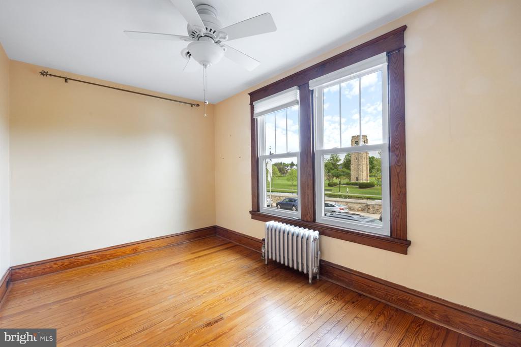 214 CARROLL PARKWAY