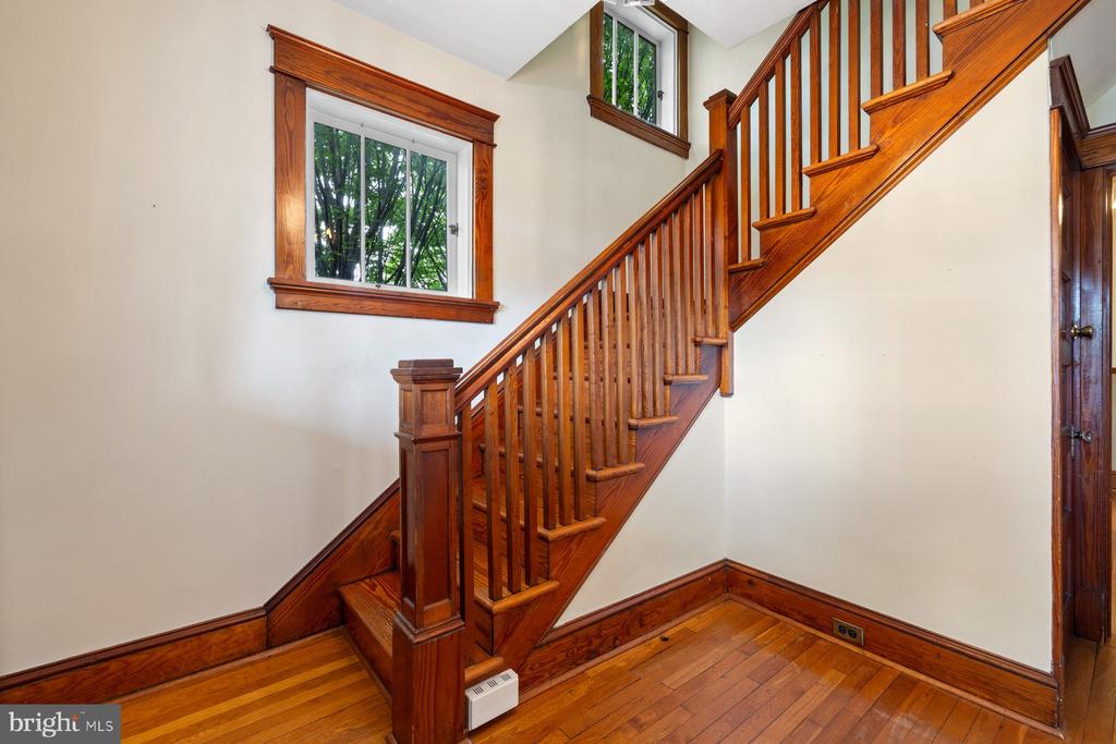 214 CARROLL PARKWAY