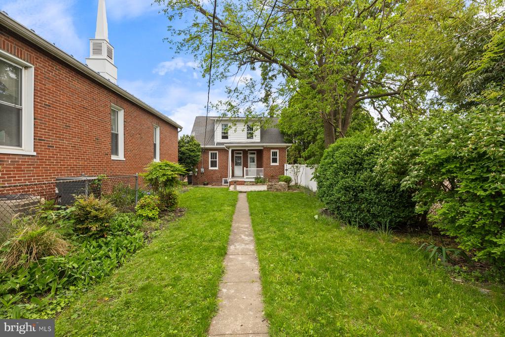 214 CARROLL PARKWAY