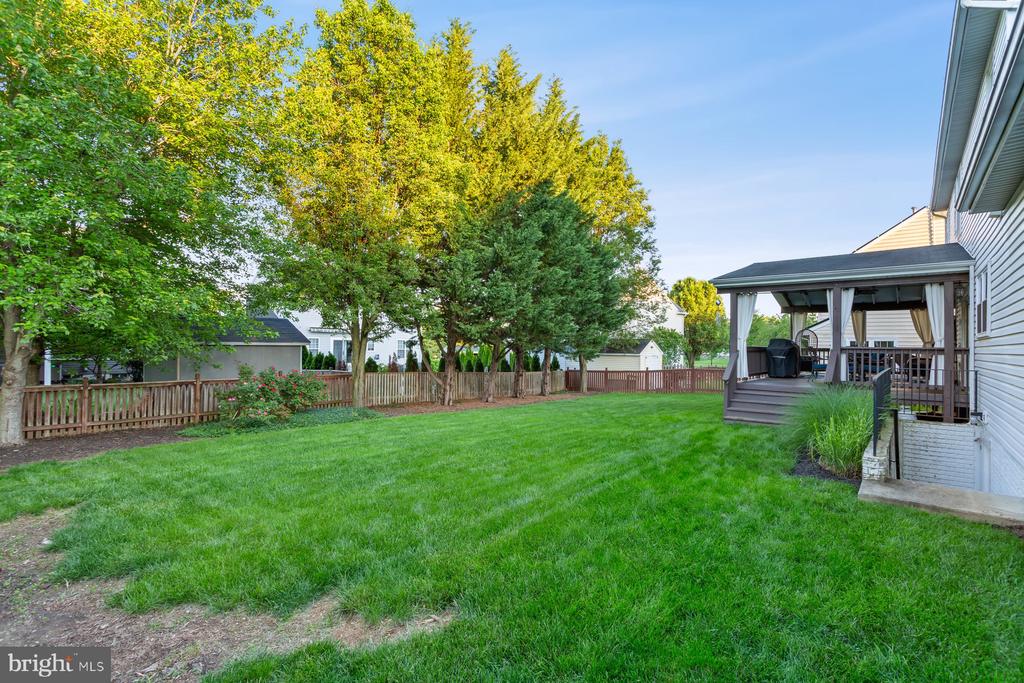 6806 HALLARD COURT