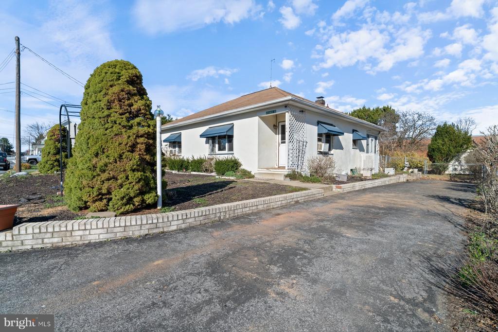 104 S 2ND STREET