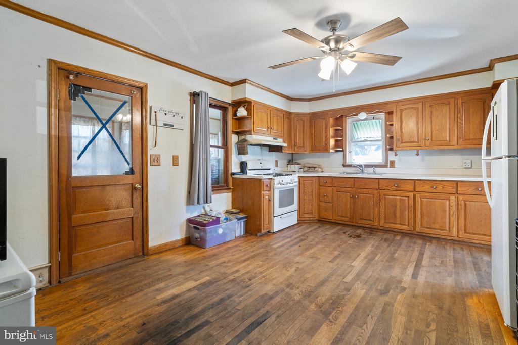 104 S 2ND STREET
