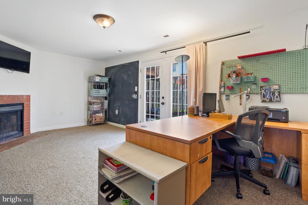 107 COLONY COURT