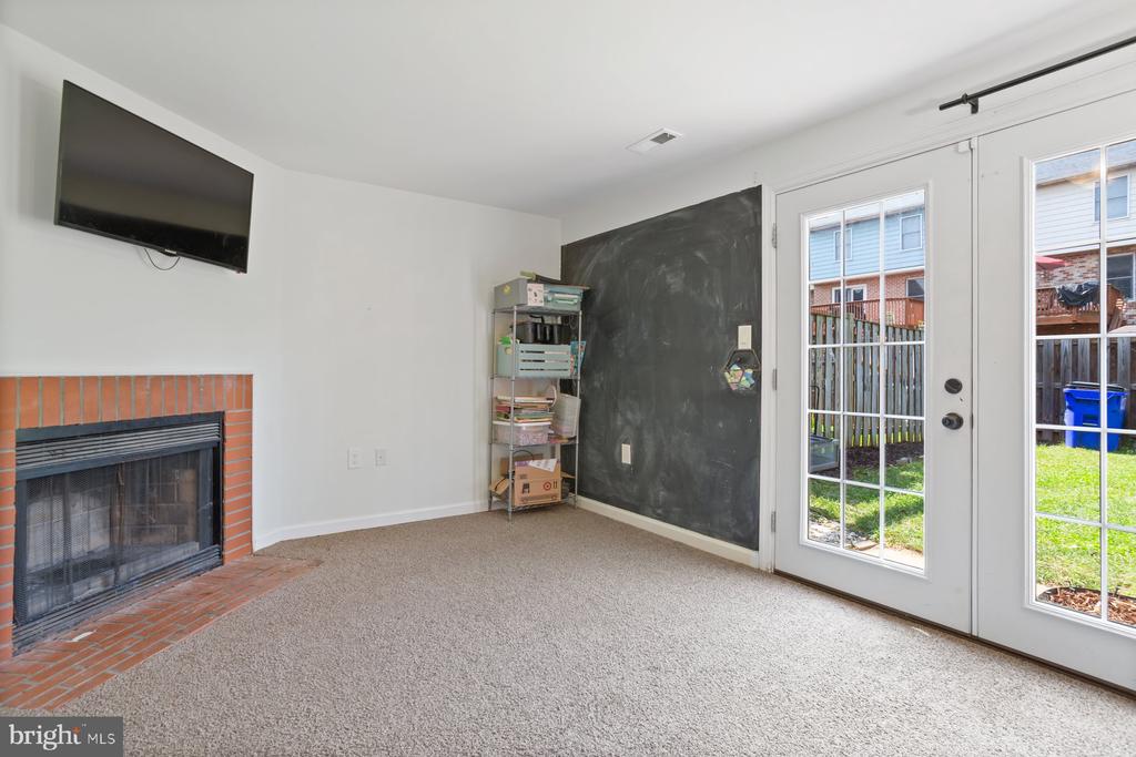 107 COLONY COURT