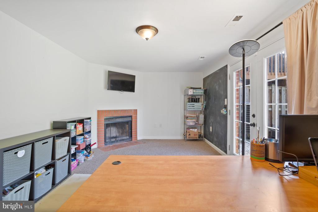107 COLONY COURT