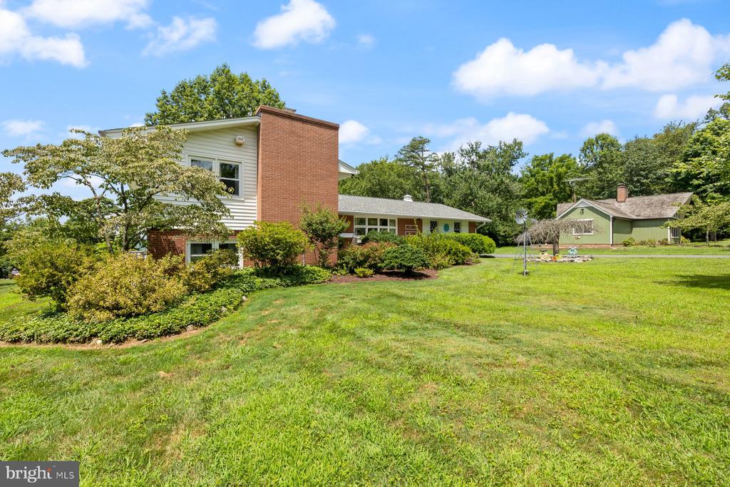 7718 RIDGE ROAD