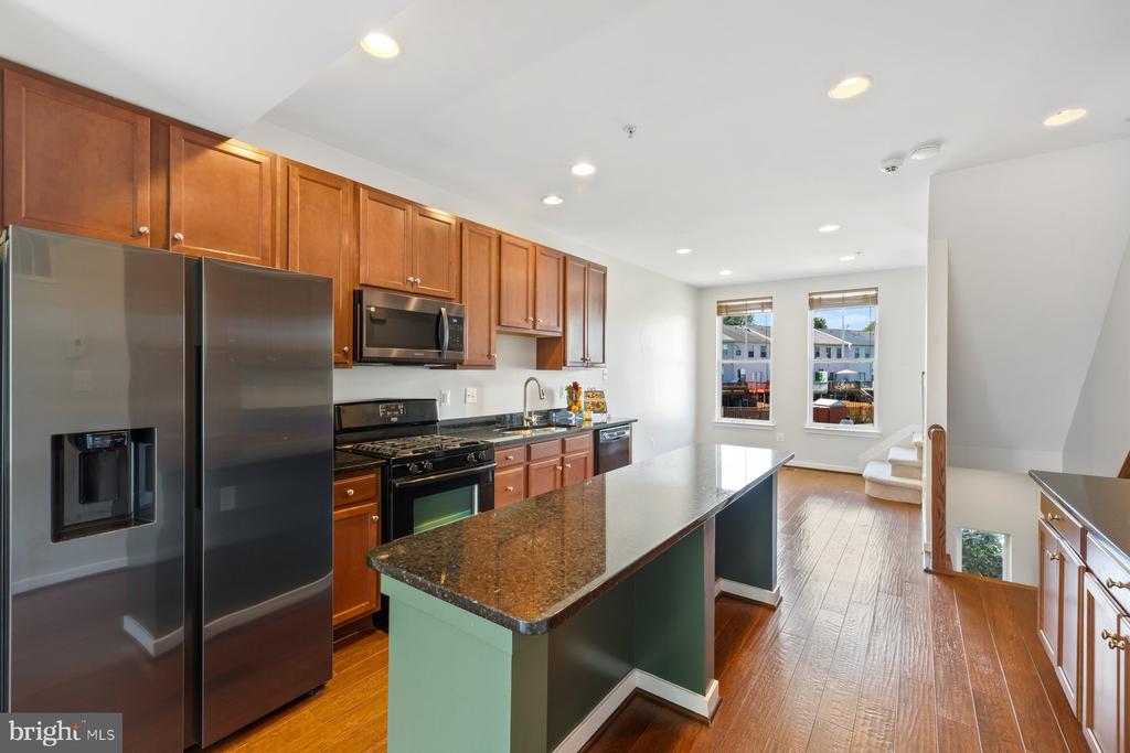 1418 LAUREL WOOD WAY 79