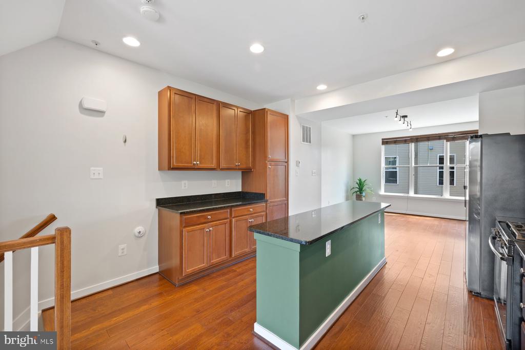 1418 LAUREL WOOD WAY 79