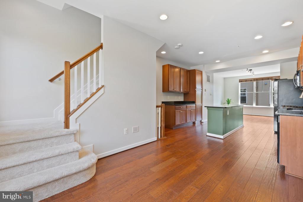1418 LAUREL WOOD WAY 79