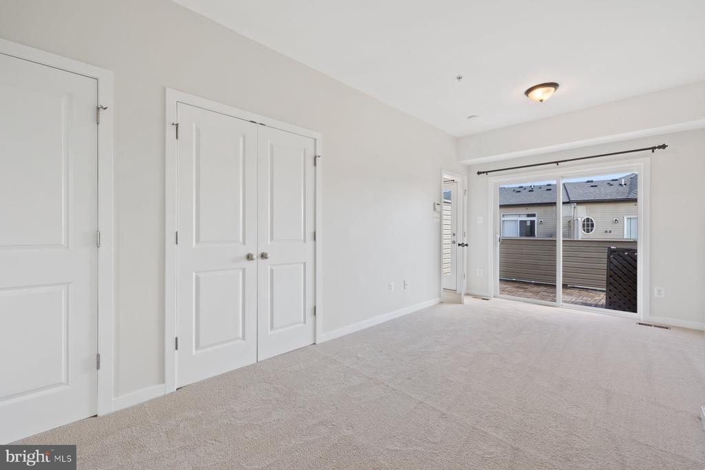 1418 LAUREL WOOD WAY 79