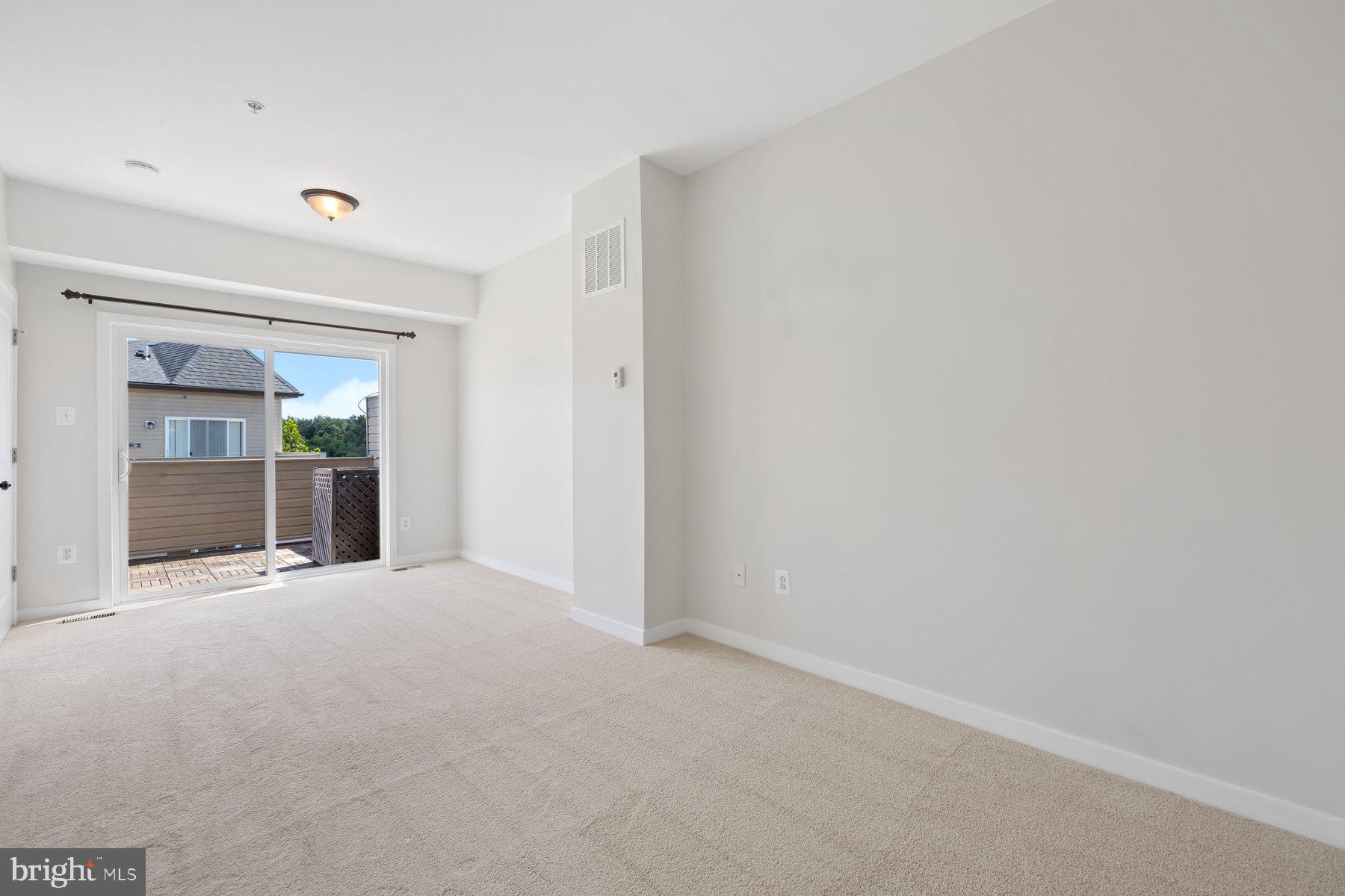 1418 LAUREL WOOD WAY 79