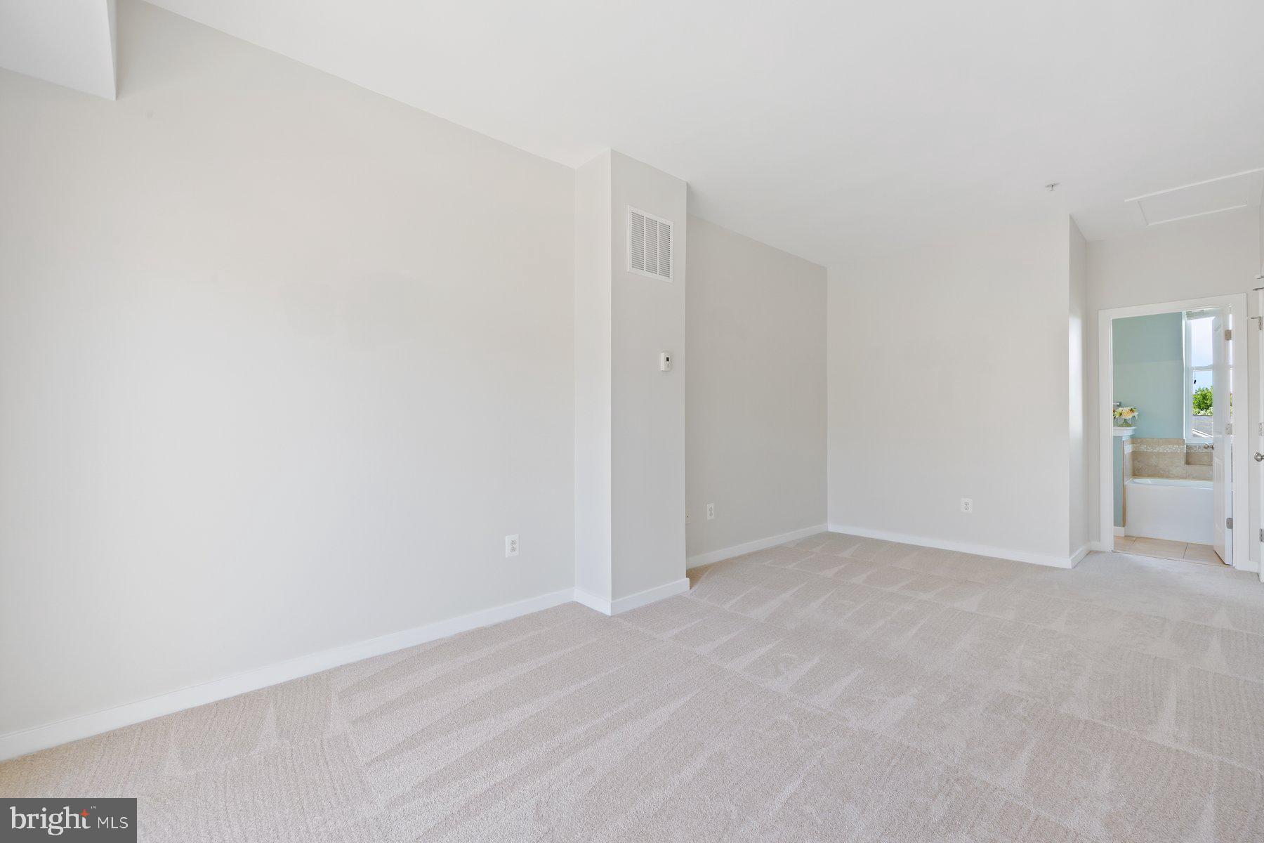 1418 LAUREL WOOD WAY 79