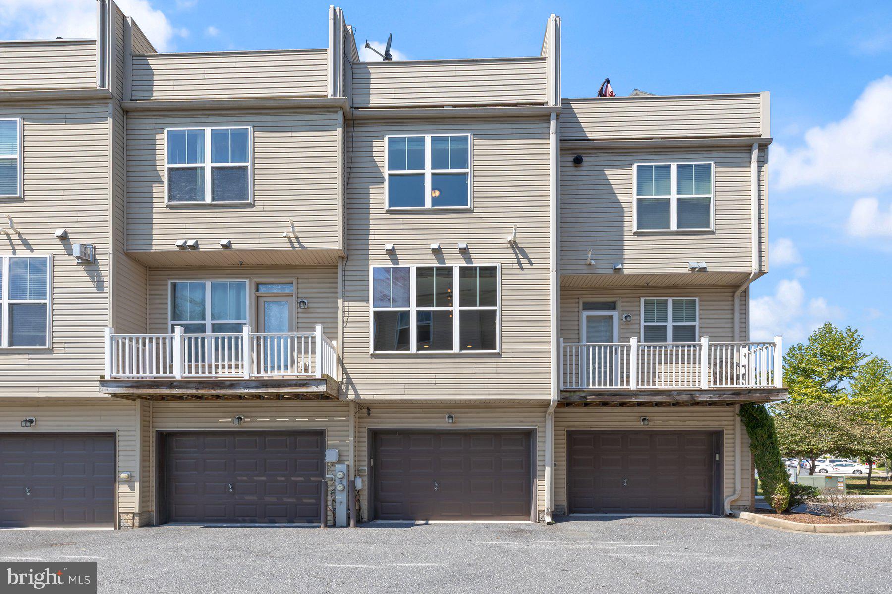 1418 LAUREL WOOD WAY 79