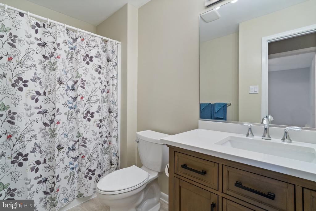 3298 SOLSTICE COURT