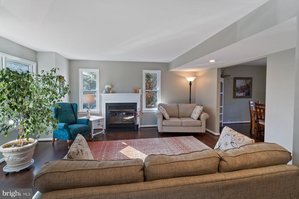 3298 SOLSTICE COURT