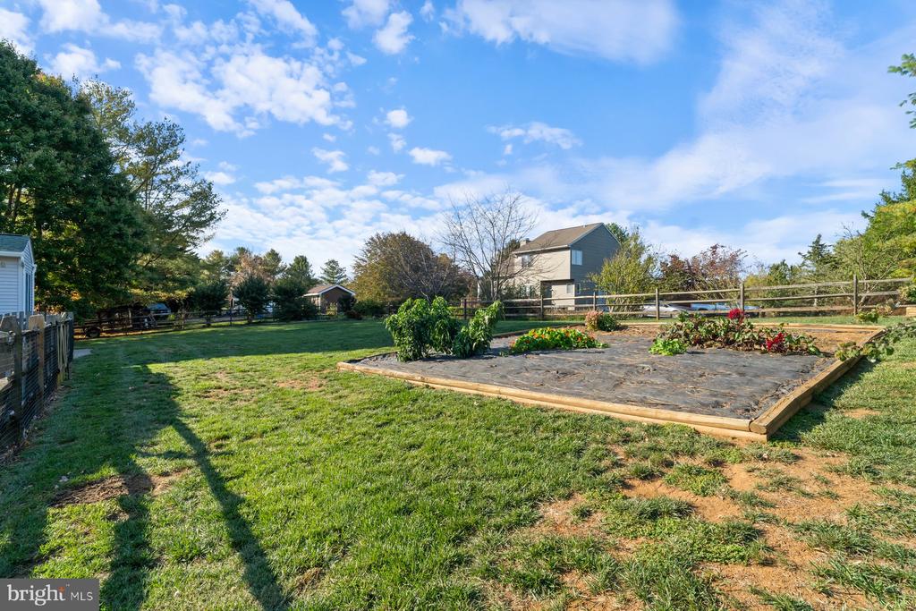 3298 SOLSTICE COURT