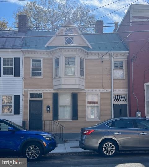 126 E 4TH STREET
