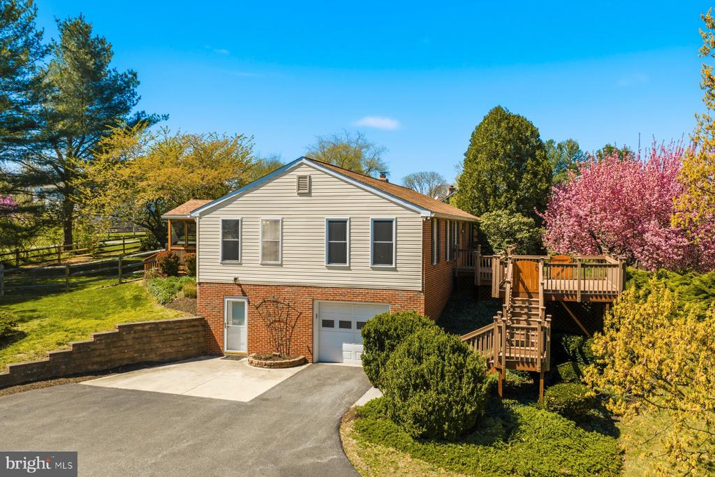 2713 JAY BIRD COURT