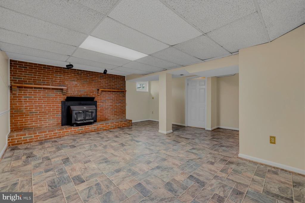 2713 JAY BIRD COURT