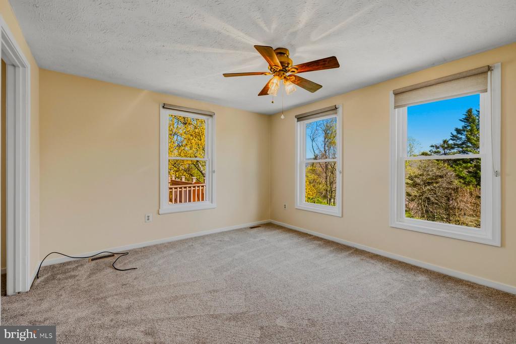 2713 JAY BIRD COURT