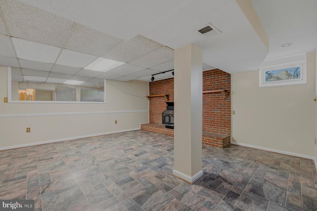 2713 JAY BIRD COURT