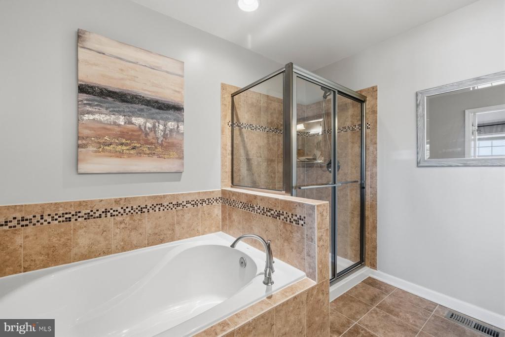 6393 BETTY LINTON LANE