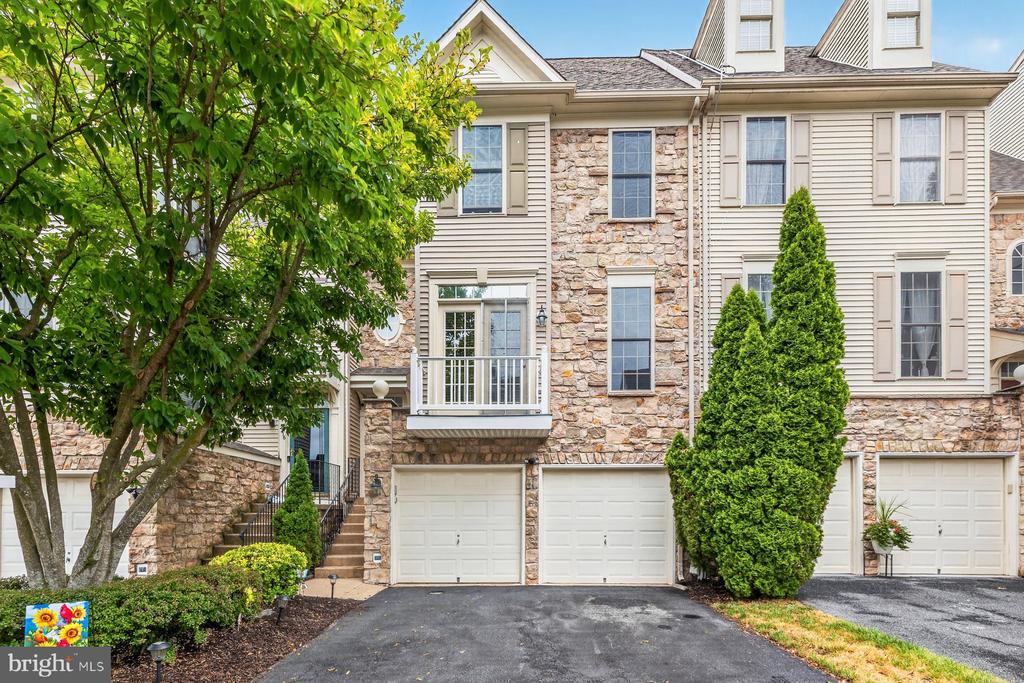 2414 RIPPLING BROOK ROAD