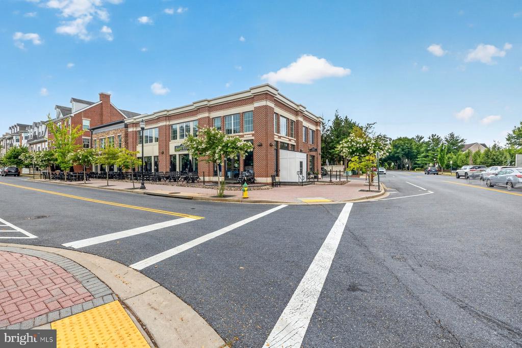 2414 RIPPLING BROOK ROAD