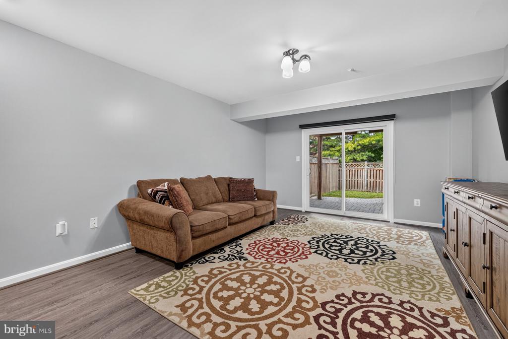 2414 RIPPLING BROOK ROAD