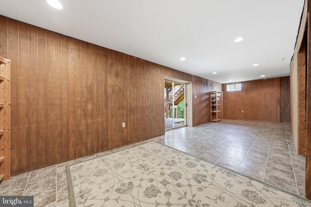 814 FIFTH AVENUE