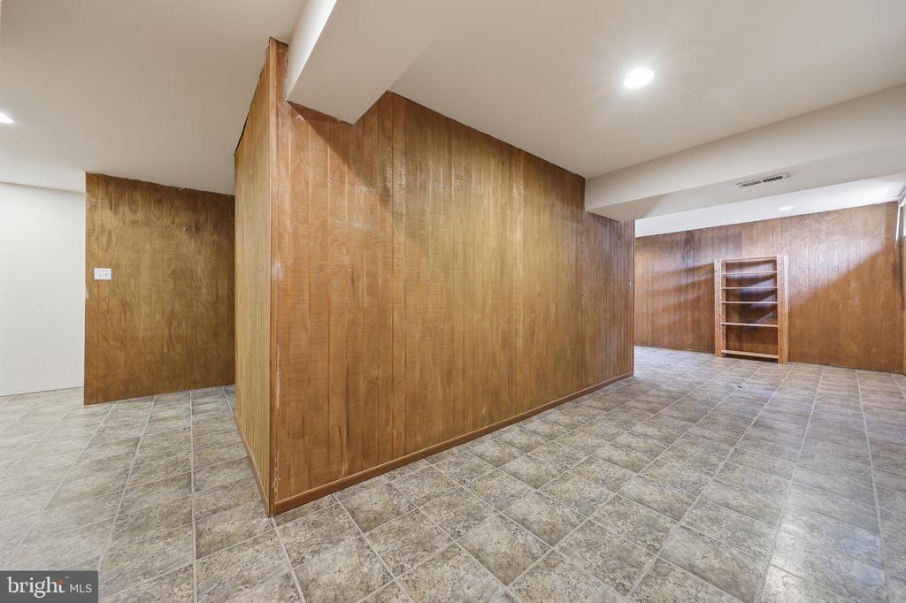 814 FIFTH AVENUE