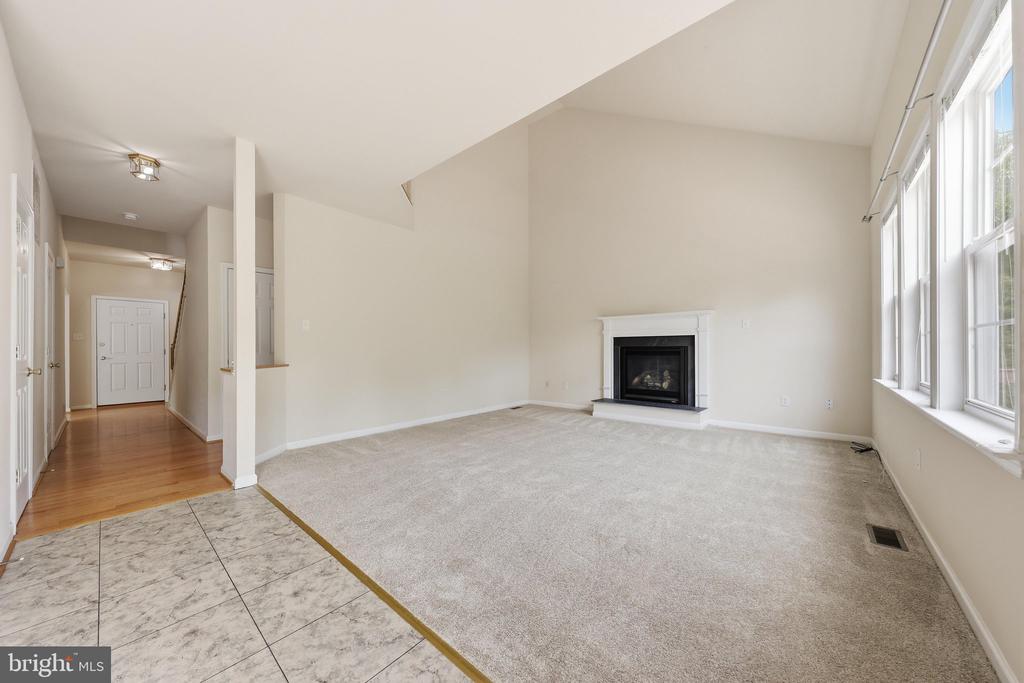 814 FIFTH AVENUE