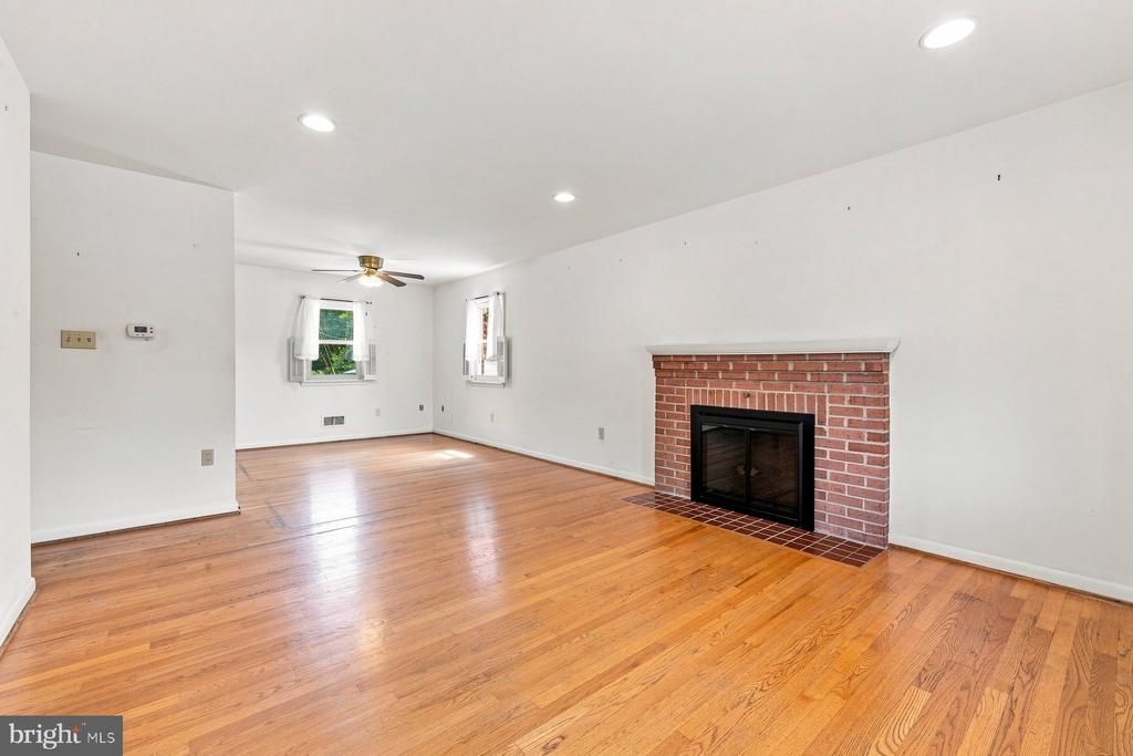 802 YOUNG PLACE