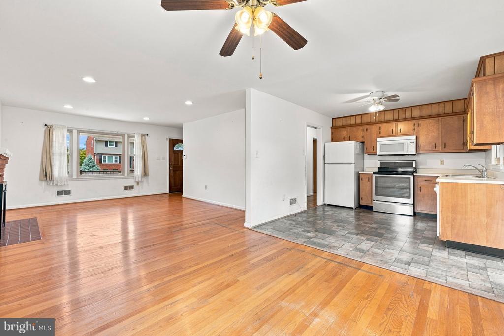 802 YOUNG PLACE