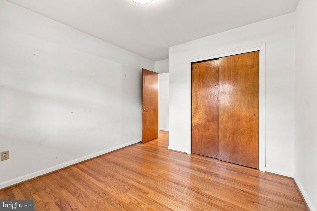 802 YOUNG PLACE