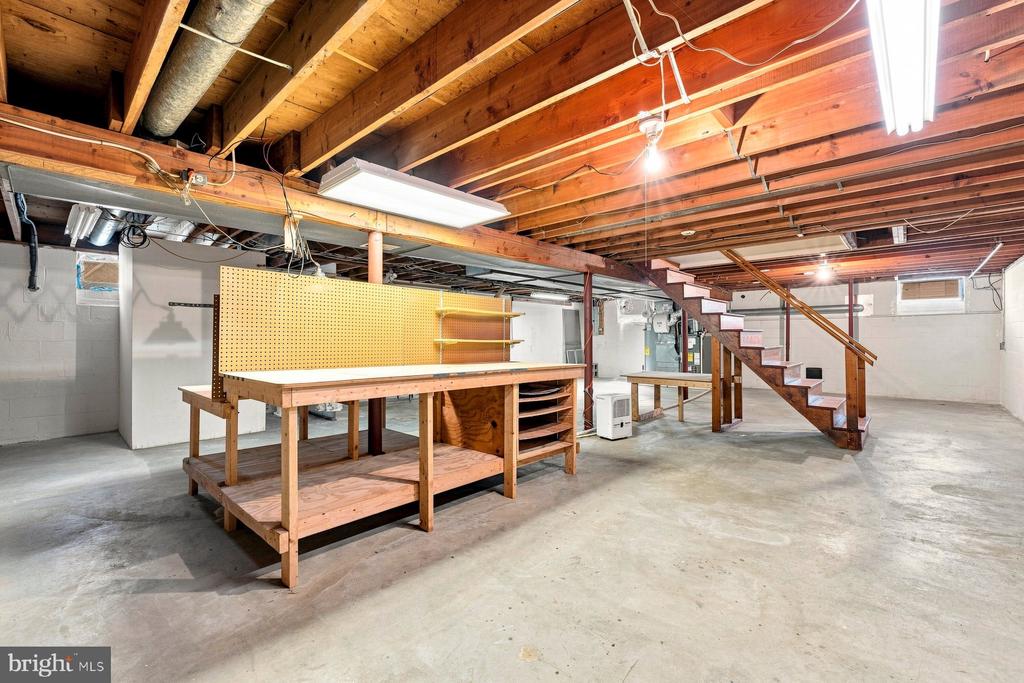 802 YOUNG PLACE
