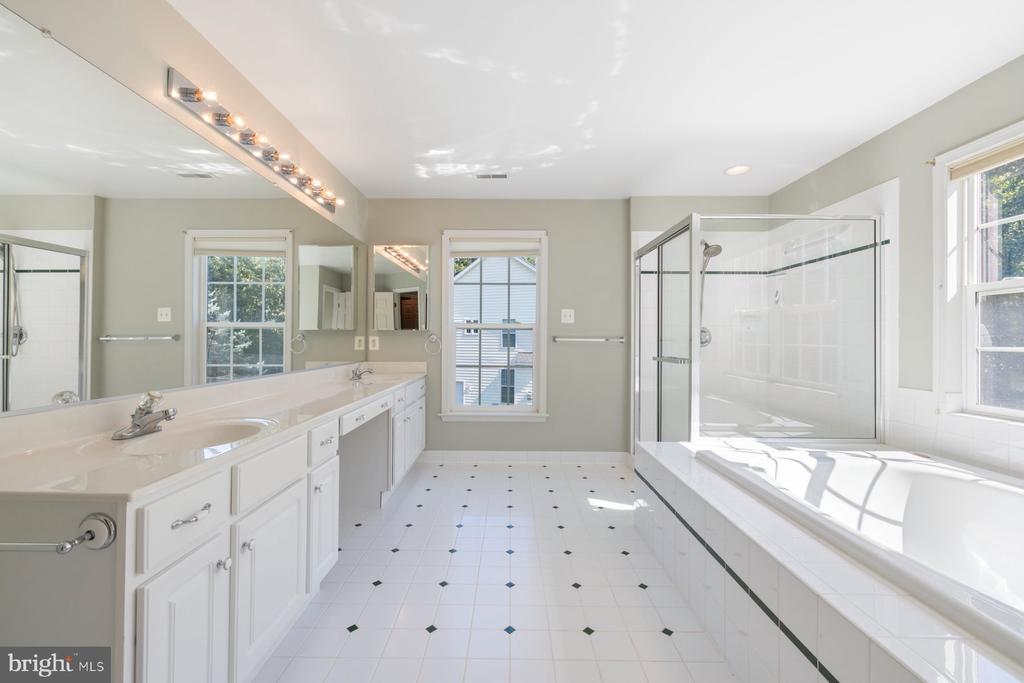 12307 HUNGERFORD MANOR COURT