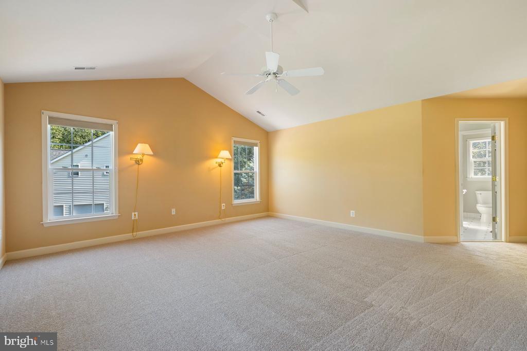 12307 HUNGERFORD MANOR COURT