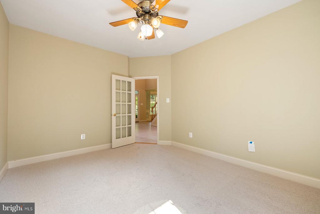 12307 HUNGERFORD MANOR COURT