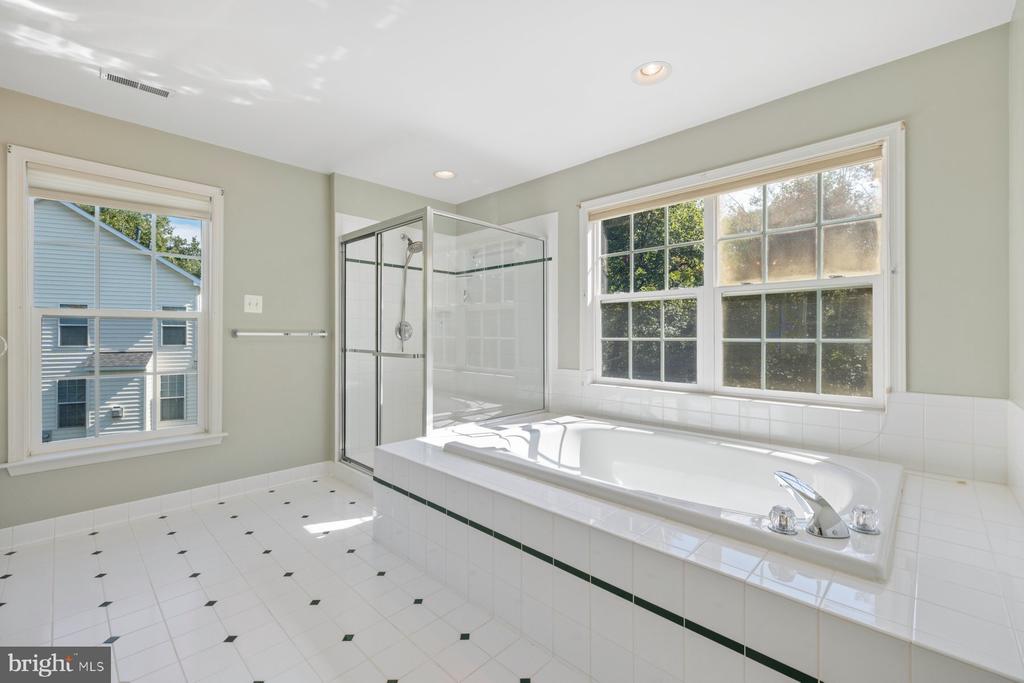 12307 HUNGERFORD MANOR COURT