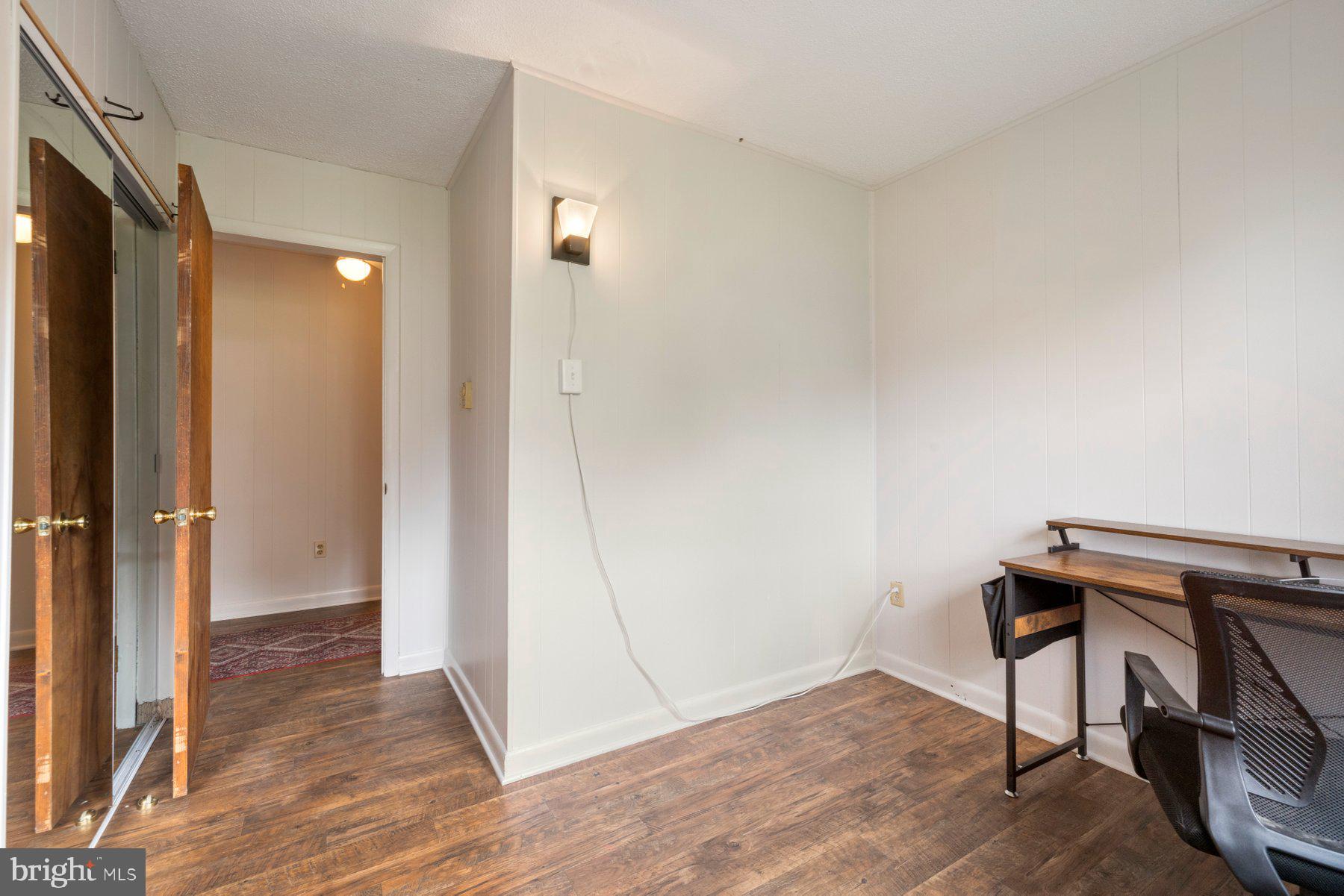 11900 BEAVERVALE ROAD