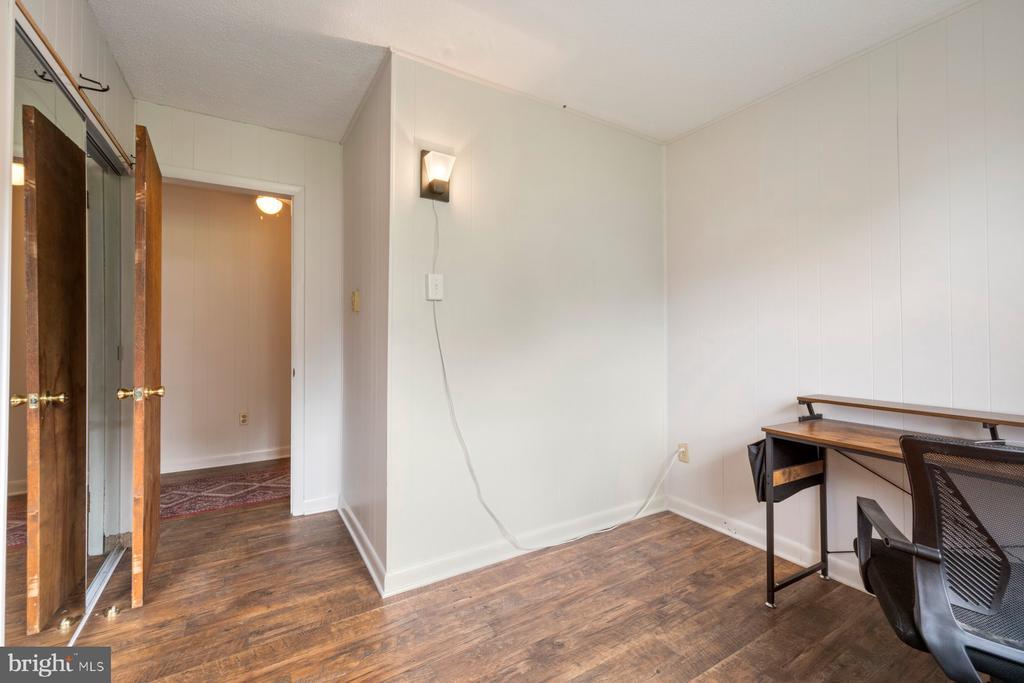 11900 BEAVERVALE ROAD